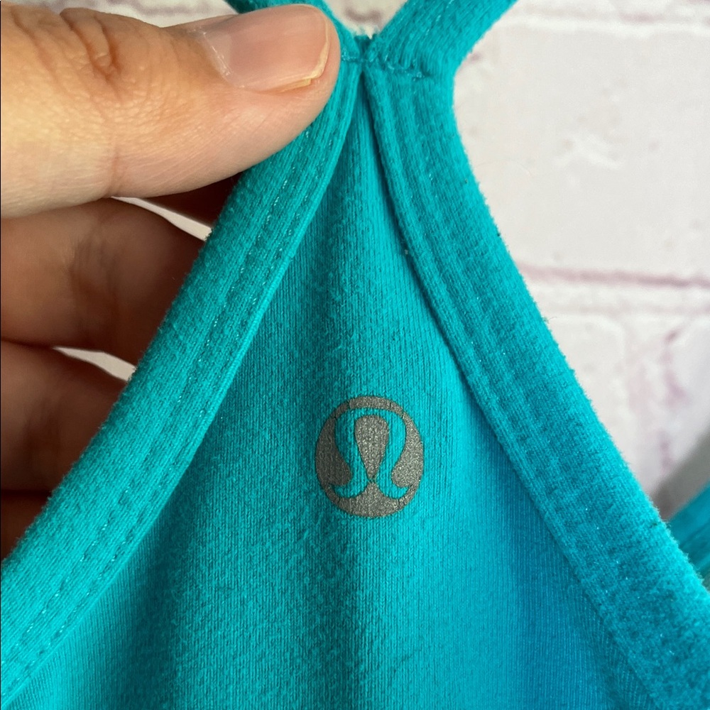 Lululemon Athletica Turquoise blue Camisole Athletic Top Woman’s size 6 - Picture 3 of 3